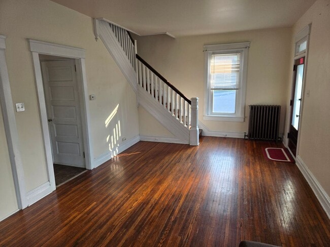 Photo - 1 Manor Ave