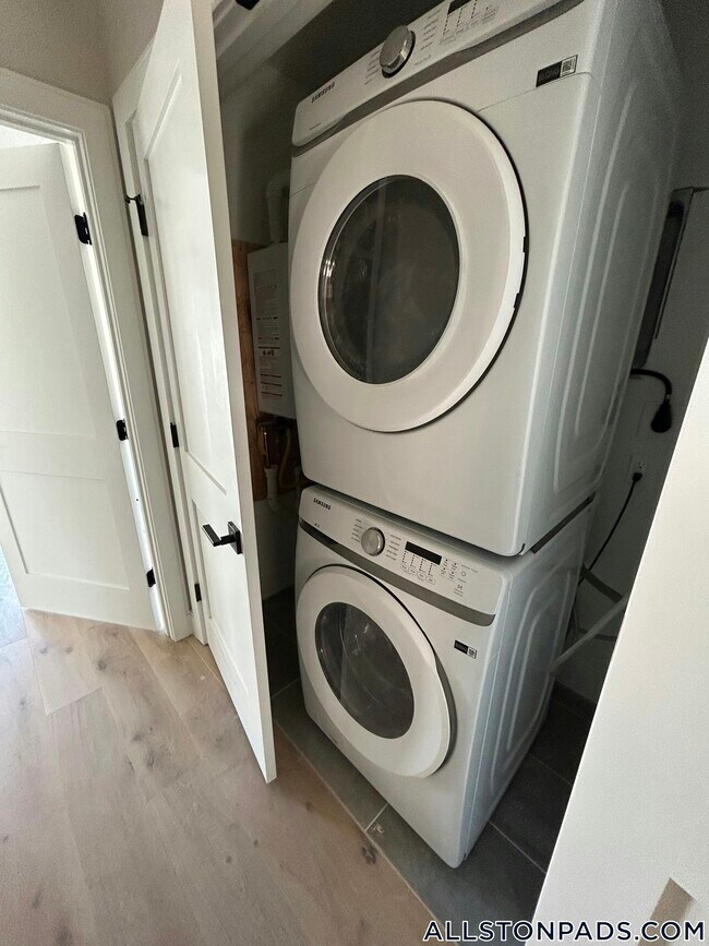 Photo - 157 Everett St Unit 301