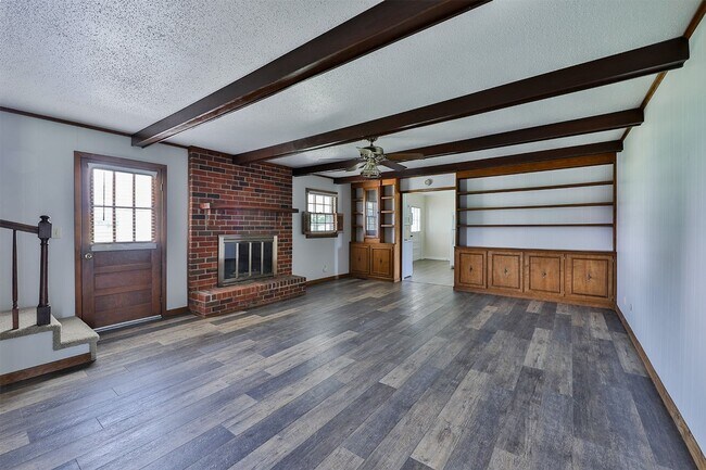 Photo - 4 BD, 2 BA Charming Brick Home in Dresden!