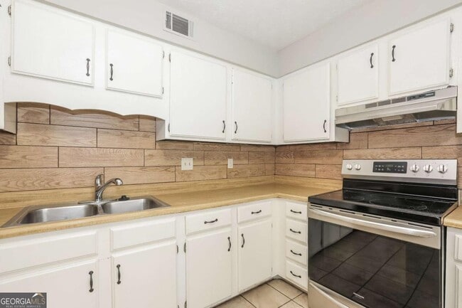 Photo - 442 Sherwood Oaks Rd