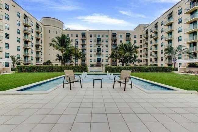 Photo - 610 Clematis St