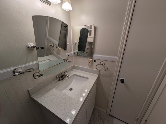 3138 Windmill St
