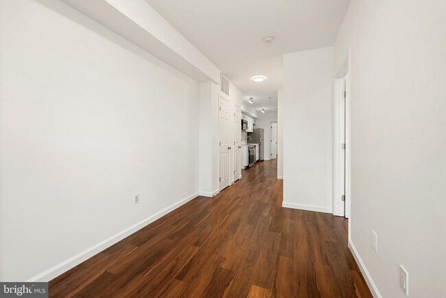 Photo - 1838 C St SE Unit 2