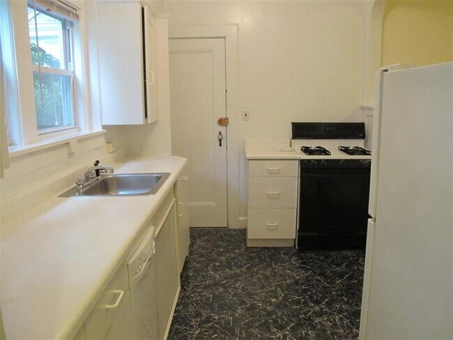 Photo - 1 Langdon Sq Unit 1