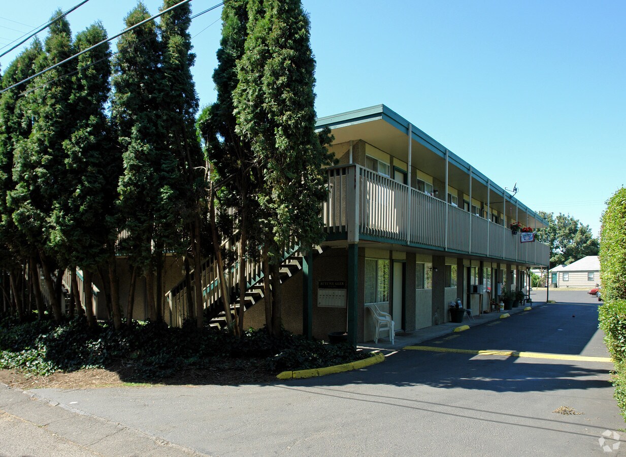 Autumn Glen Apartments - Autumn Glen Apartments