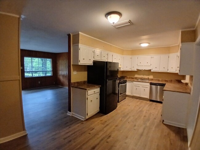Photo - 2415 Club House Rd