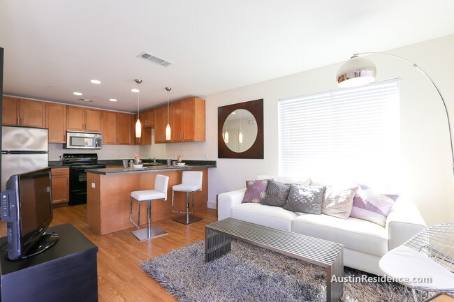 Photo - Buckingham Square Apartments