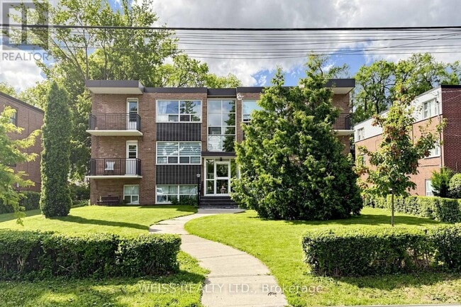 Photo - 17 Fraserwood Ave Unit 4