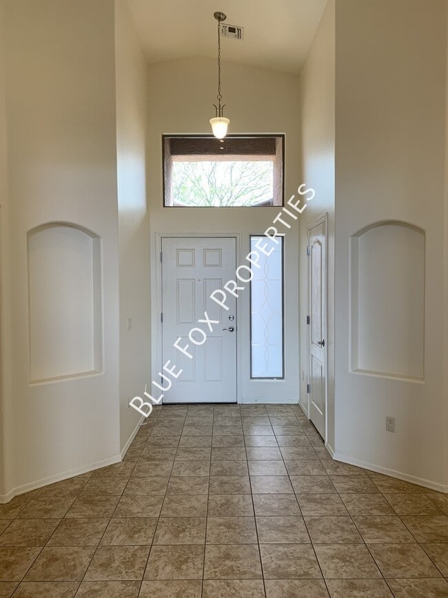Photo - 11921 N Cantata Dr