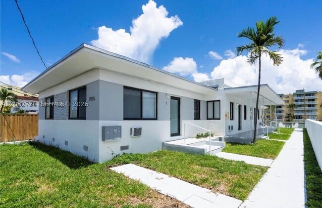Building Photo - 7935 Crespi Blvd Unit 3