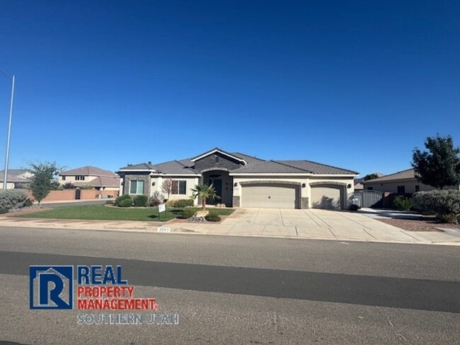Photo - 4 Bedroom near Crimson Cliffs