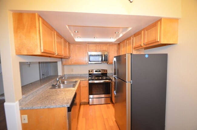 Photo - 670 Winona Ct