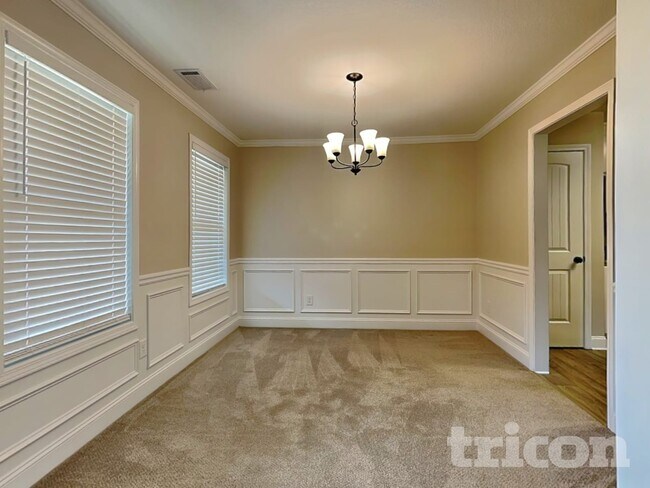 210 Livingston Ct