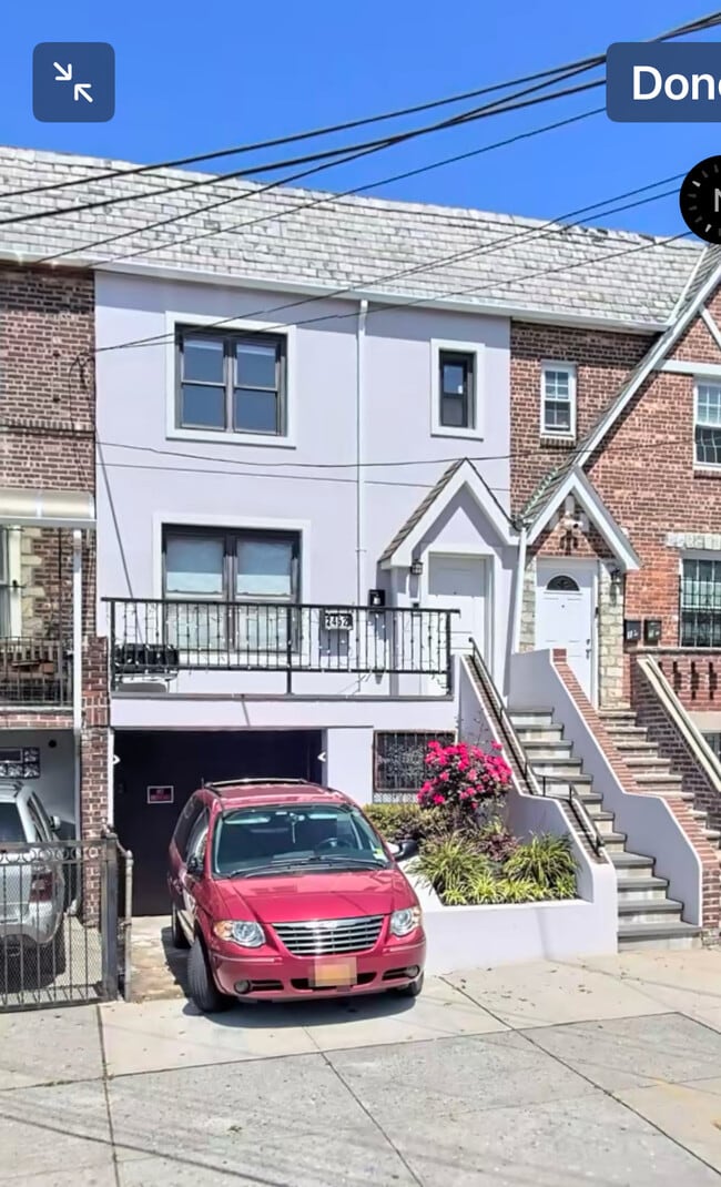 Building Photo - 2452 33rd St Rental