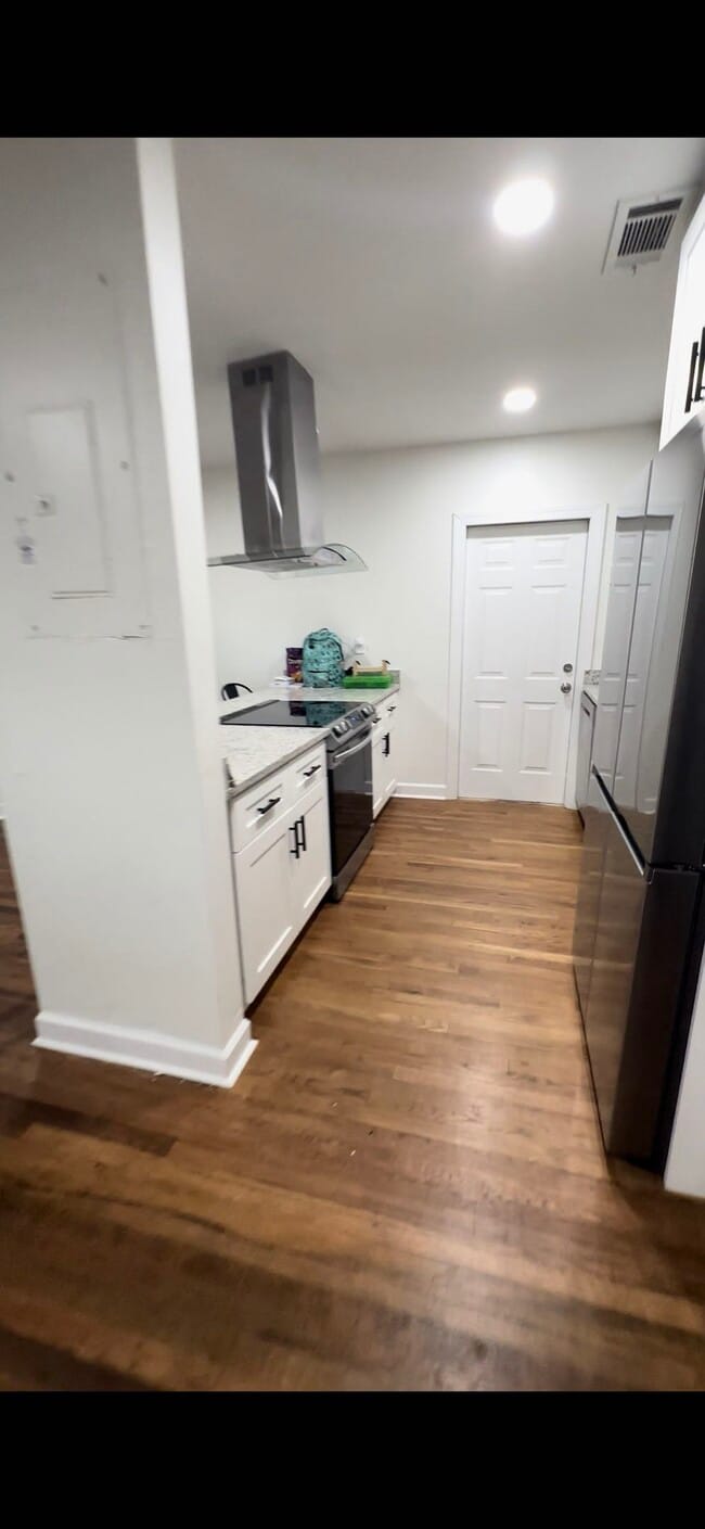 Photo - 757 California St