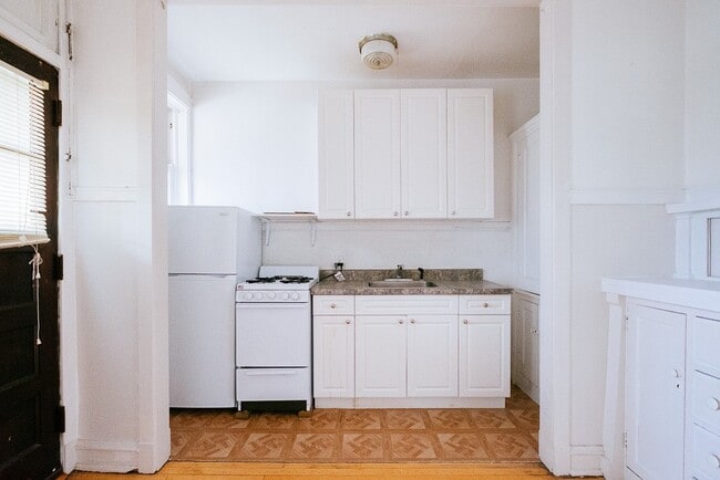 Photo - 1917 W Winnemac Ave Unit 3