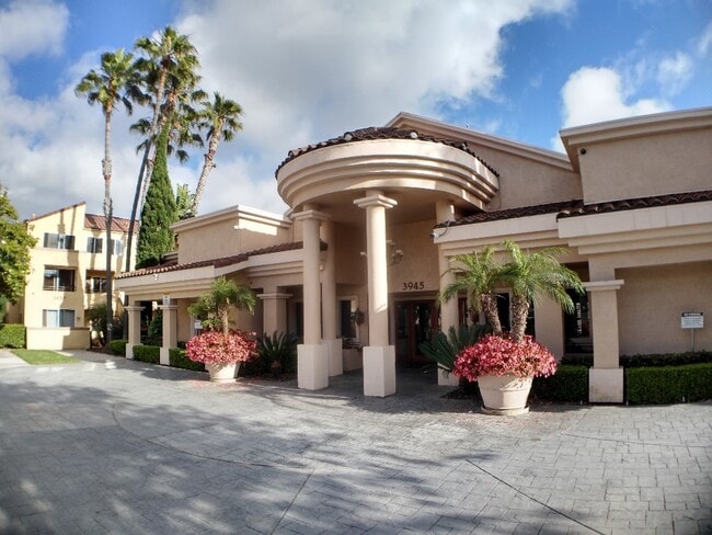 Club House - 3937 Nobel Dr Unit 144