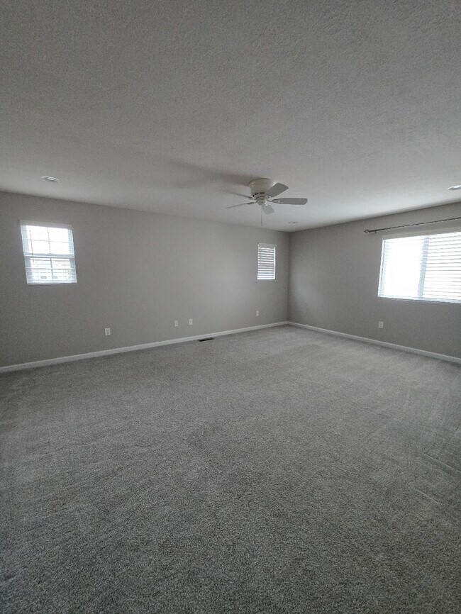 Photo - 6885 Charlestown Ln