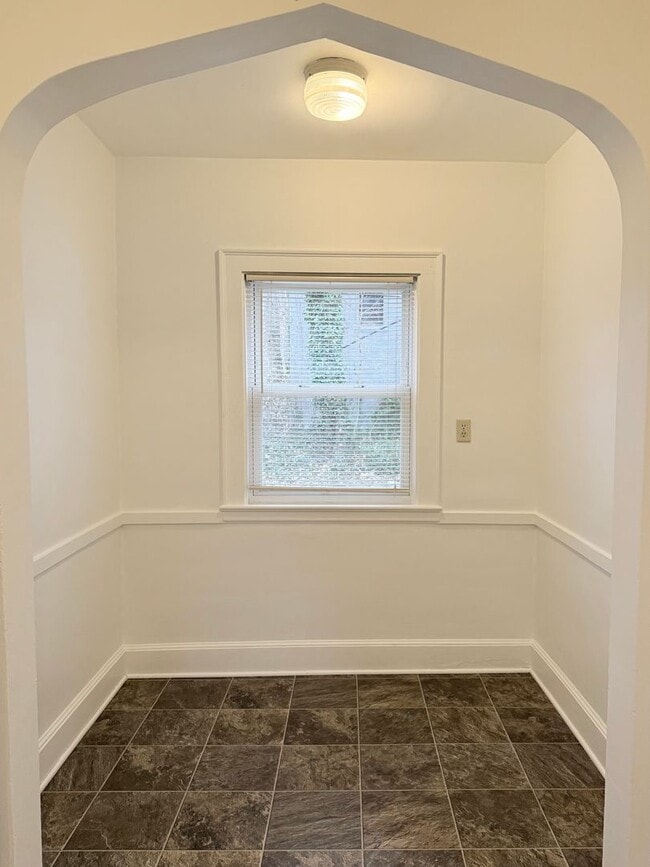 Photo - 1209 S W Ave