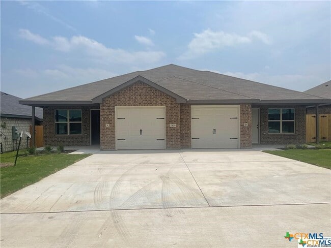 Building Photo - 2408 Duntov Dr