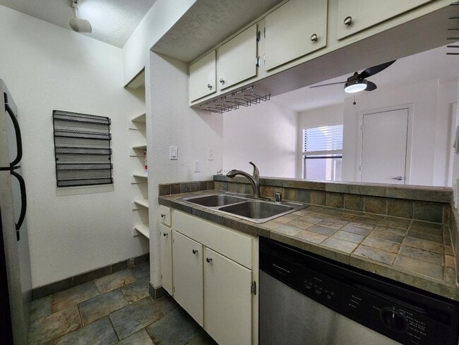 Photo - 941 Calle Mejia