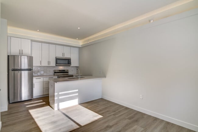 Photo - 3265 Fairfax St