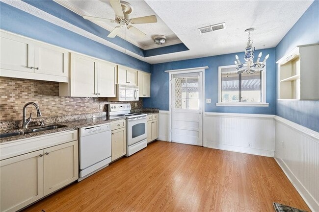 Photo - 813 Serramonte Dr