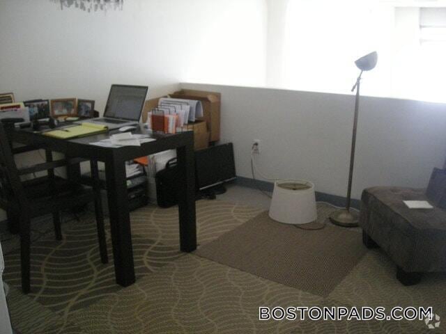 Building Photo - 61 Brookline Ave Unit 221 Rental