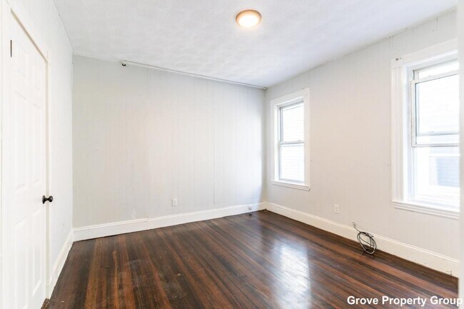 Photo - 4 bedroom in Boston MA 02127 Unit 2