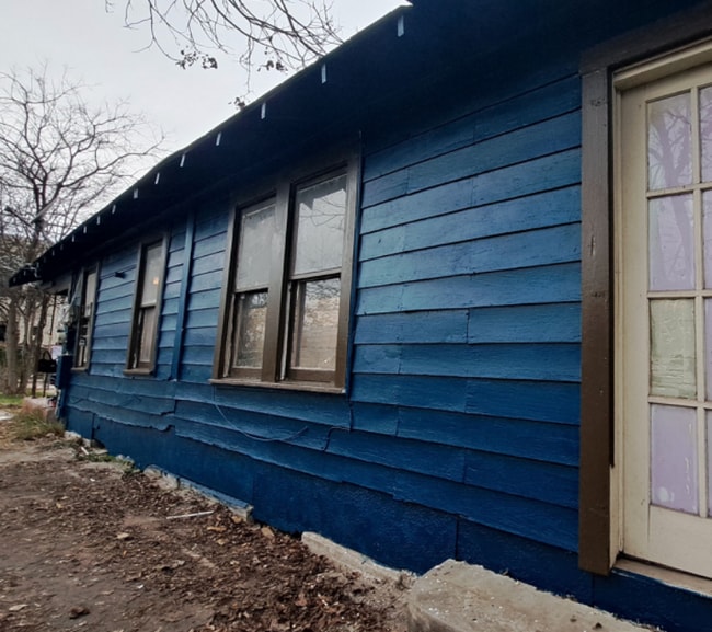 Photo - 110 Dowdy St