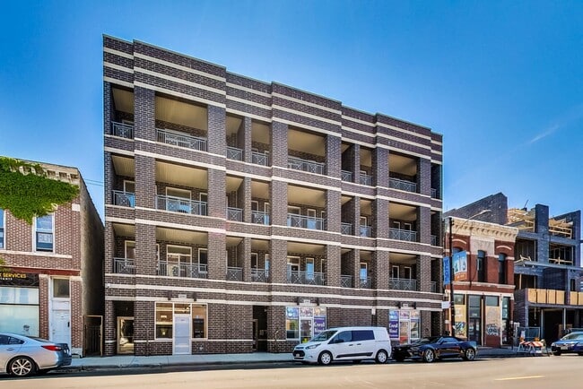 Building Photo - 2341 W North Ave Unit 3