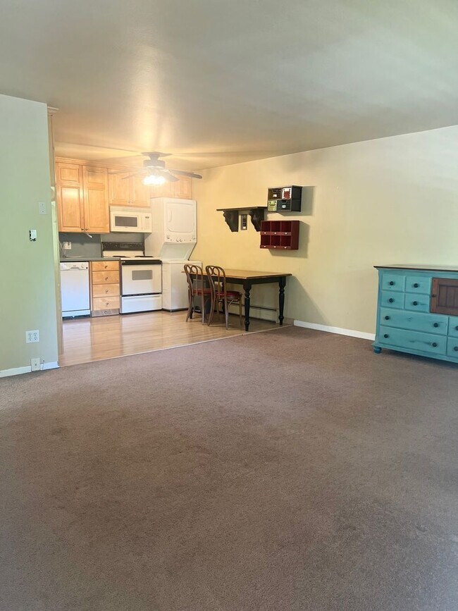 Photo - 2 bedroom, 1 Bath, 2nd Floor Condo - Old Town Fort Collins, CO Unit 5