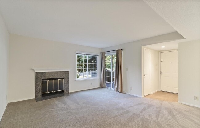 Building Photo - 520 Canyon Oaks Dr Unit #A