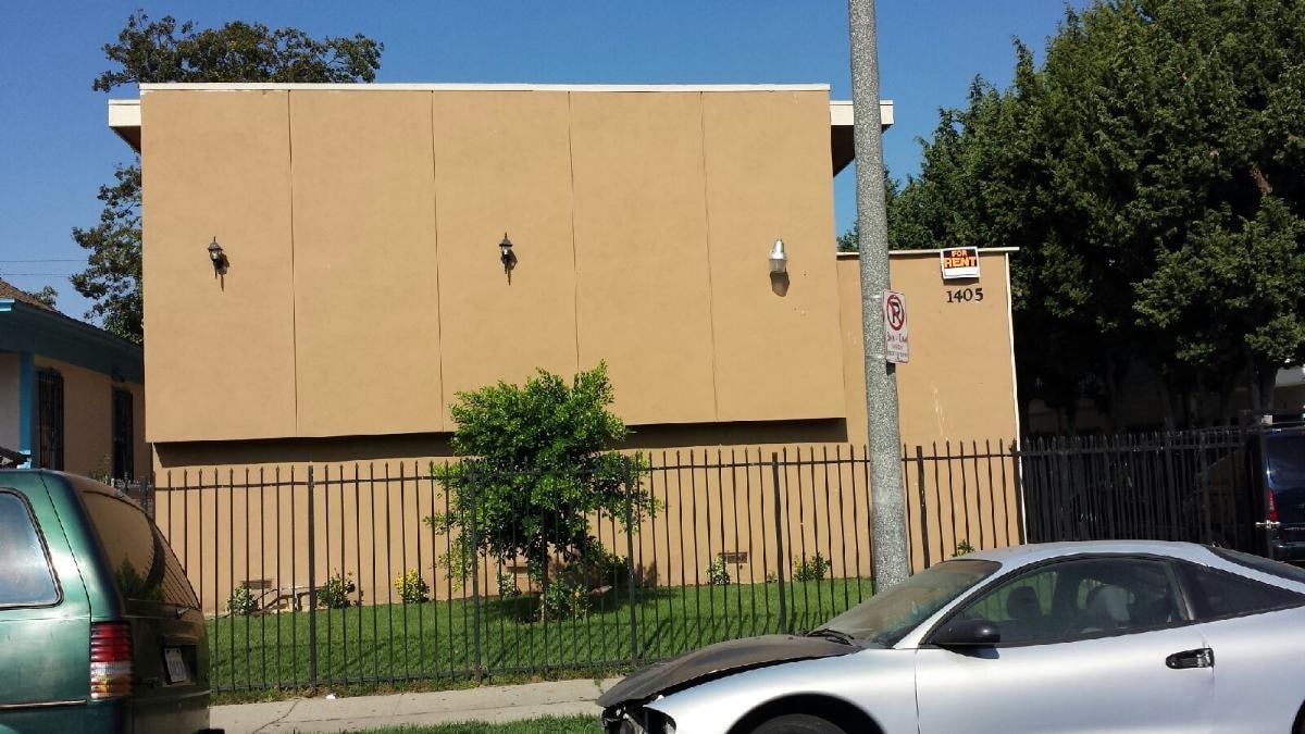 afuera - 1405 S Catalina St Unidad 7