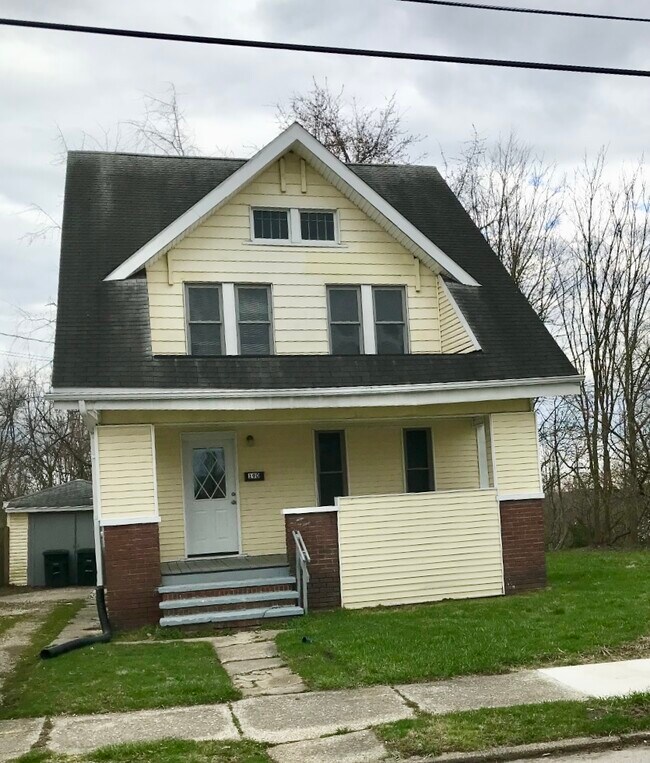 Photo - 190 Paris Ave House