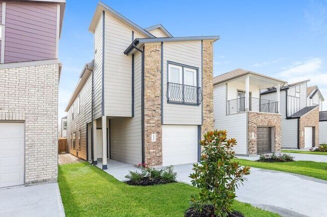 Photo - 15330 Estrella Rd W