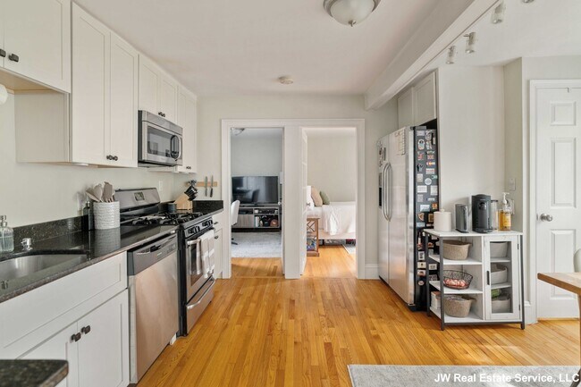 Photo - 229 Hurley St Unit 1