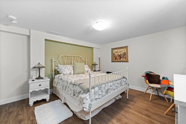 Photo - 148 University Ave E Unit ID1325012P