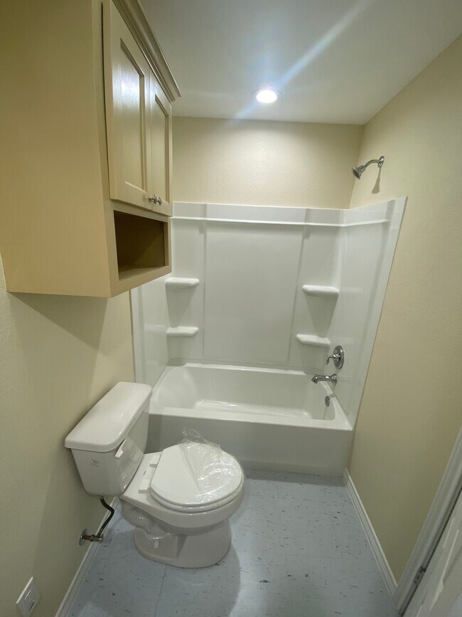 Restroom - 188 Duck Pond Rd Unit 2