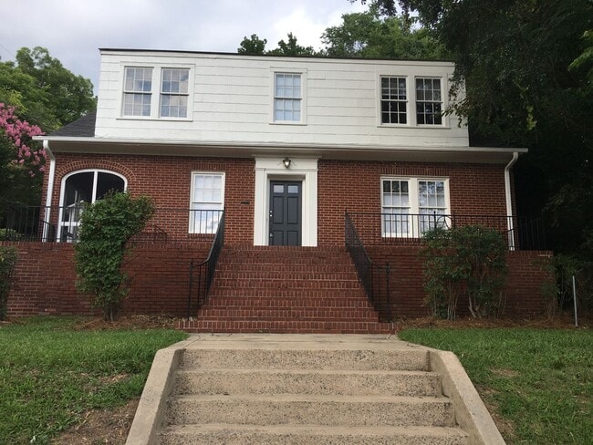 Building Photo - 1143 A&B N Broad St. Unit 1143 N Broad, A (Main House)