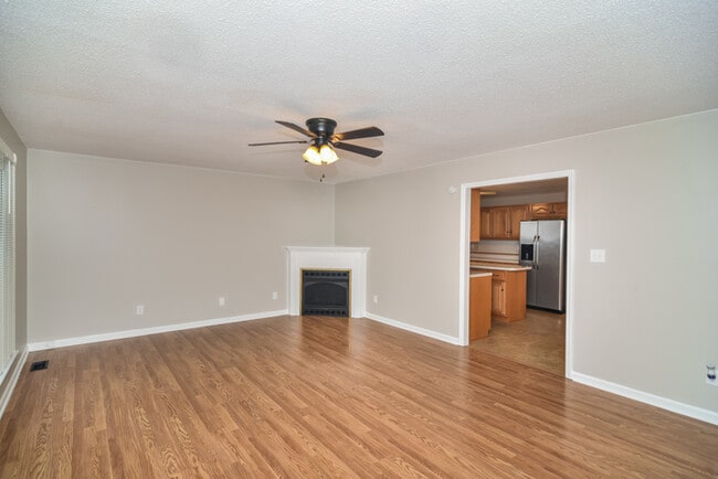 Photo - 339 White Springs Rd