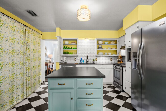 Photo - 408 Ramble Ln