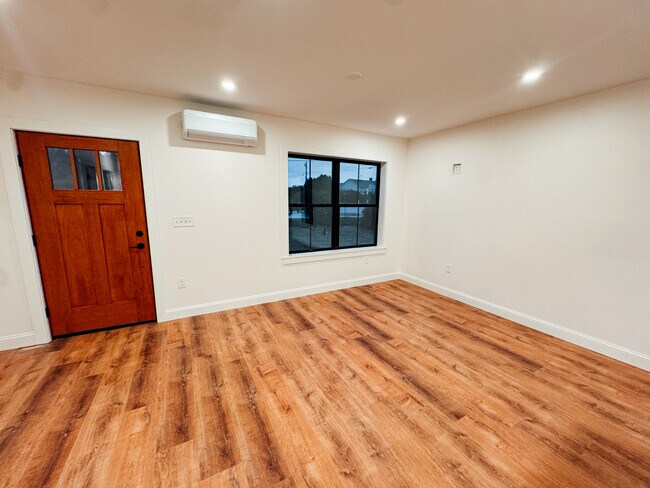 Photo - 99 King Rd Unit 99  1