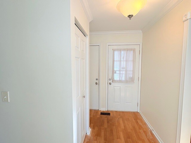 Photo - 1880 Paddington Ave