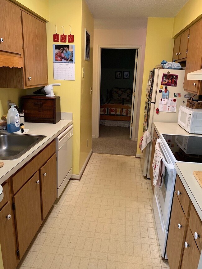 298 Nantucket Place 113, Newport News, VA... Rental House Rental in