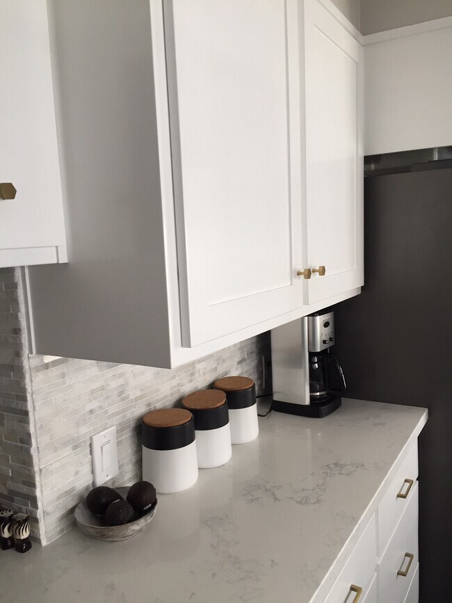 New Kitchen stove microwave dishwasher included. - 3037 Motor Ave