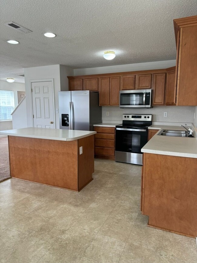 Photo - 115 Clusters Cir