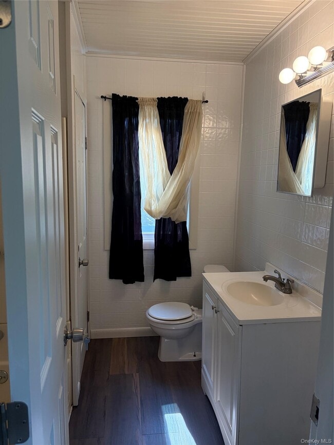 Photo - 48 Penataquit Ave
