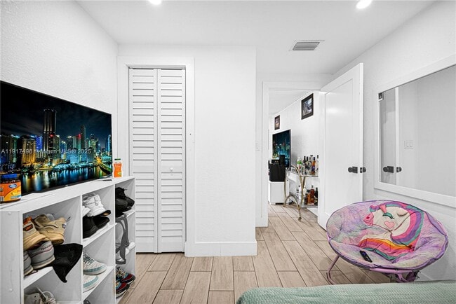 Photo - 6501 SW 4th St Unit B