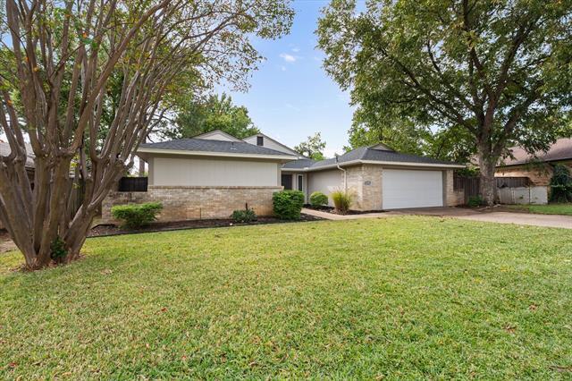 Photo - 5806 Village Glen Trail